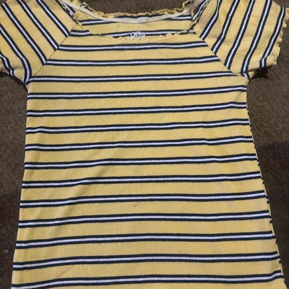 Justice Yellow and Black Short Sleeve Tee - Picture 2 of 4